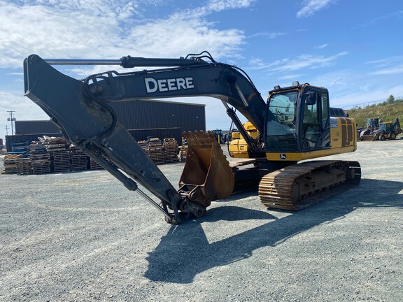 Photo of 2016 John Deere 210G LC