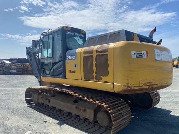 2016 John Deere 210G LC