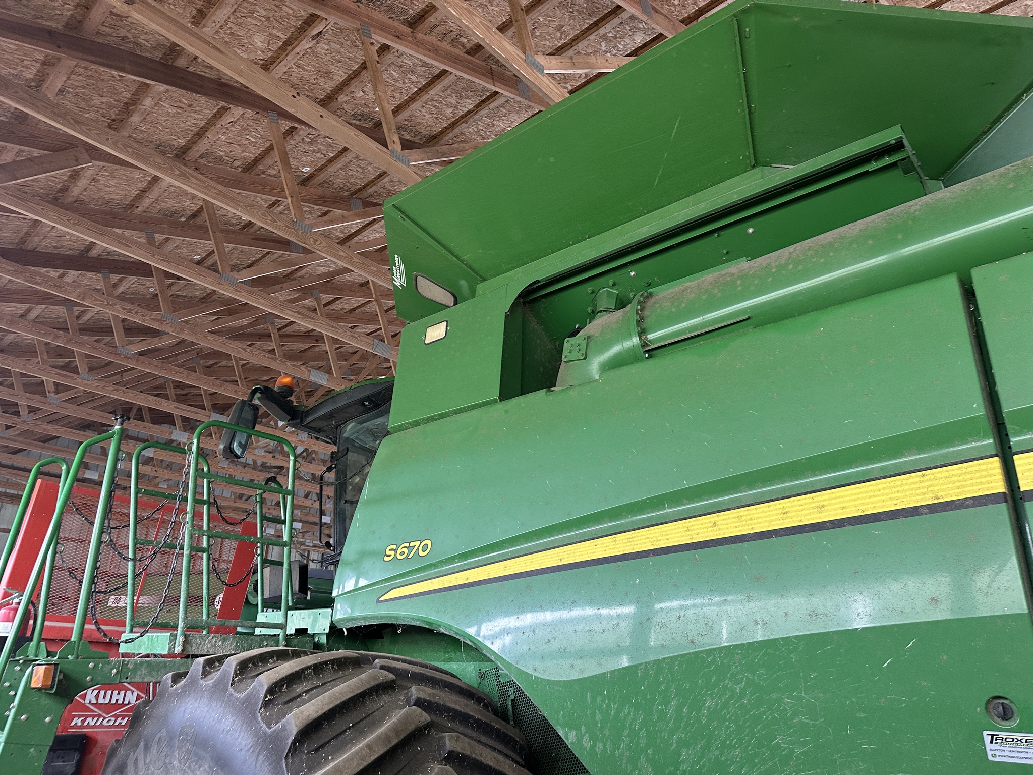 2015 John Deere S670 Image 4