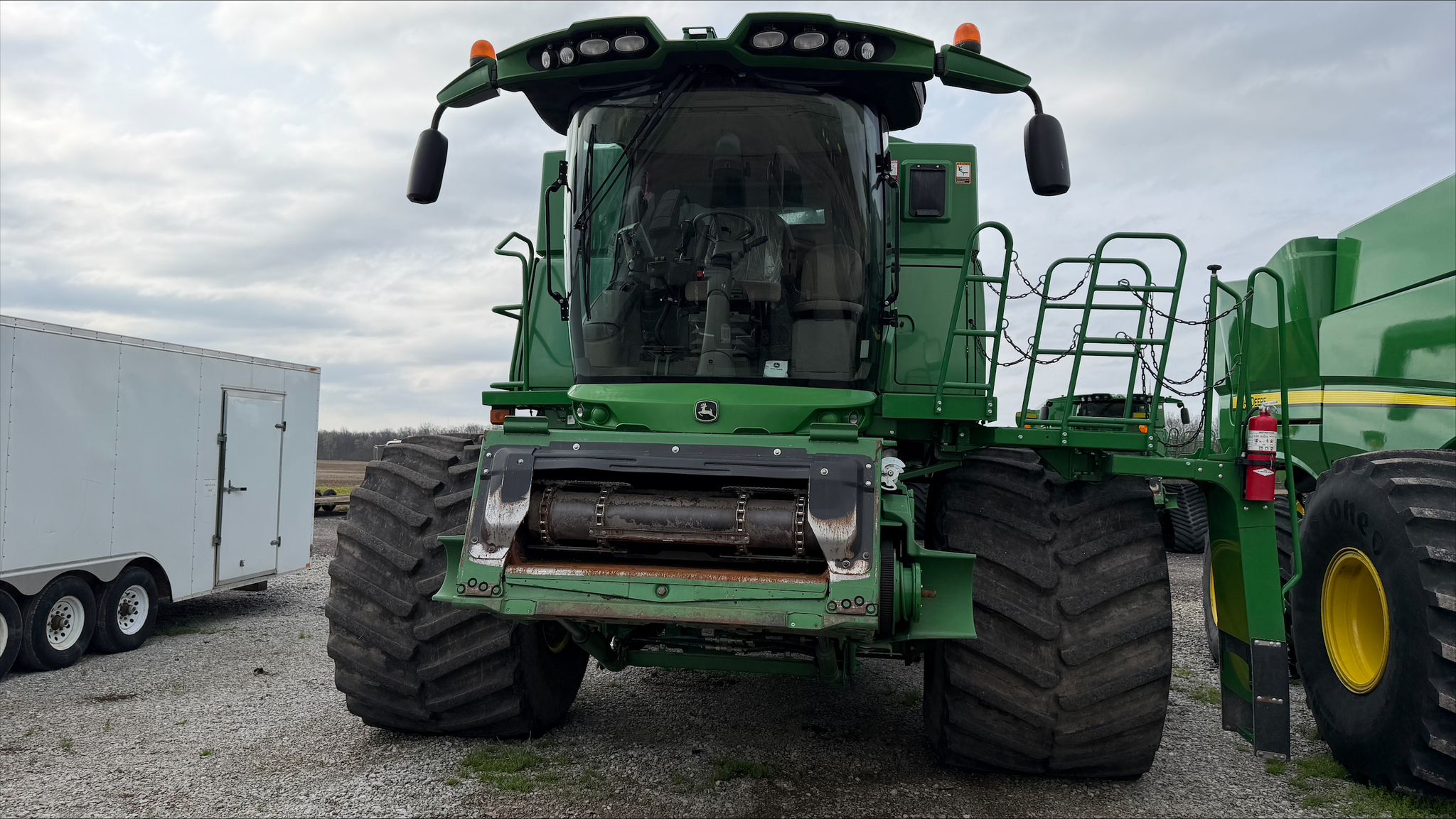 2015 John Deere S670 Image 12