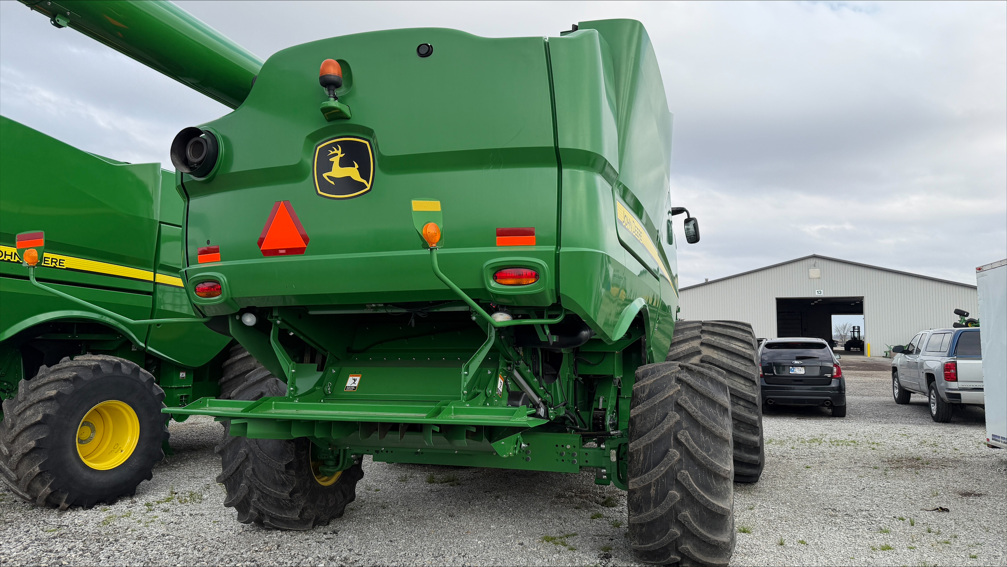 2015 John Deere S670 Image 9
