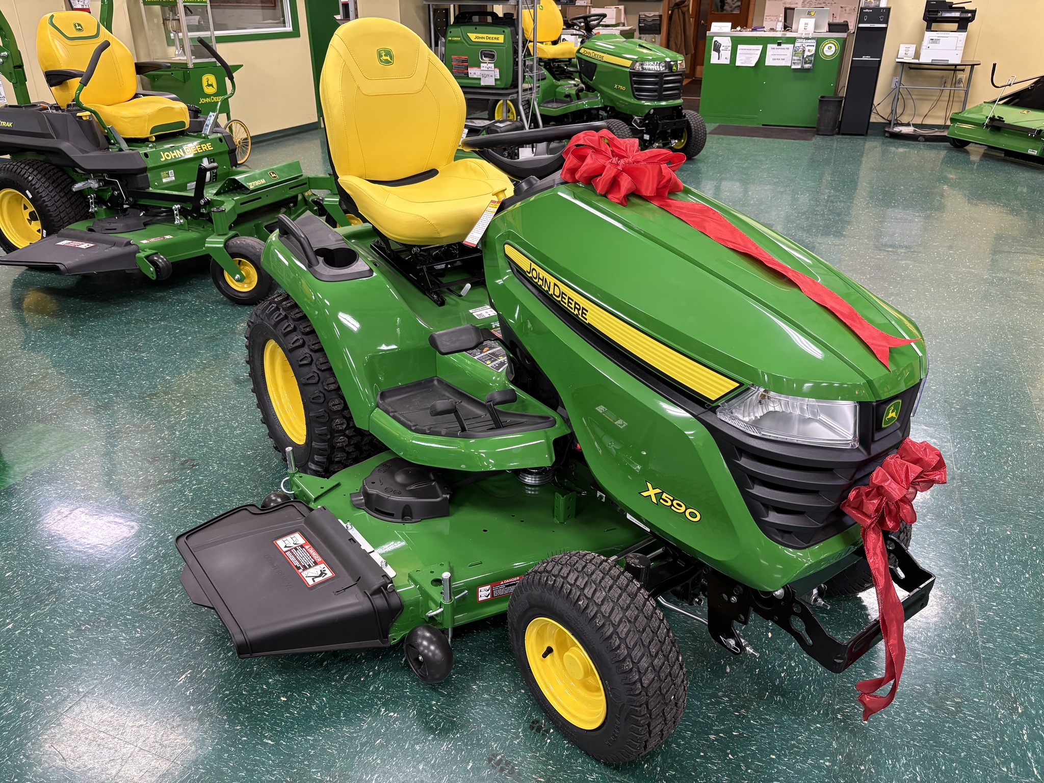 2025 John Deere X590 Image 1