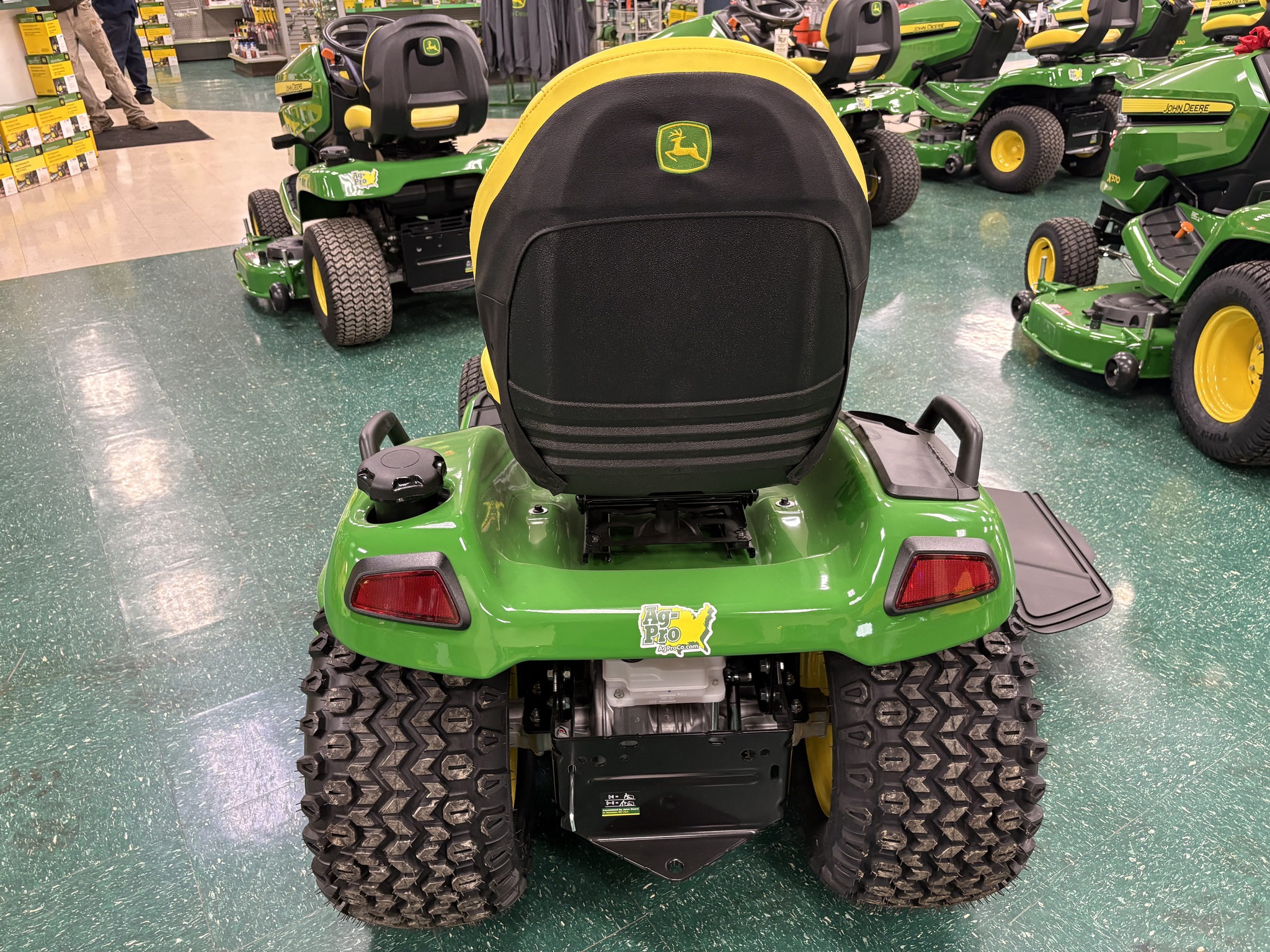 2025 John Deere X590 Image 4