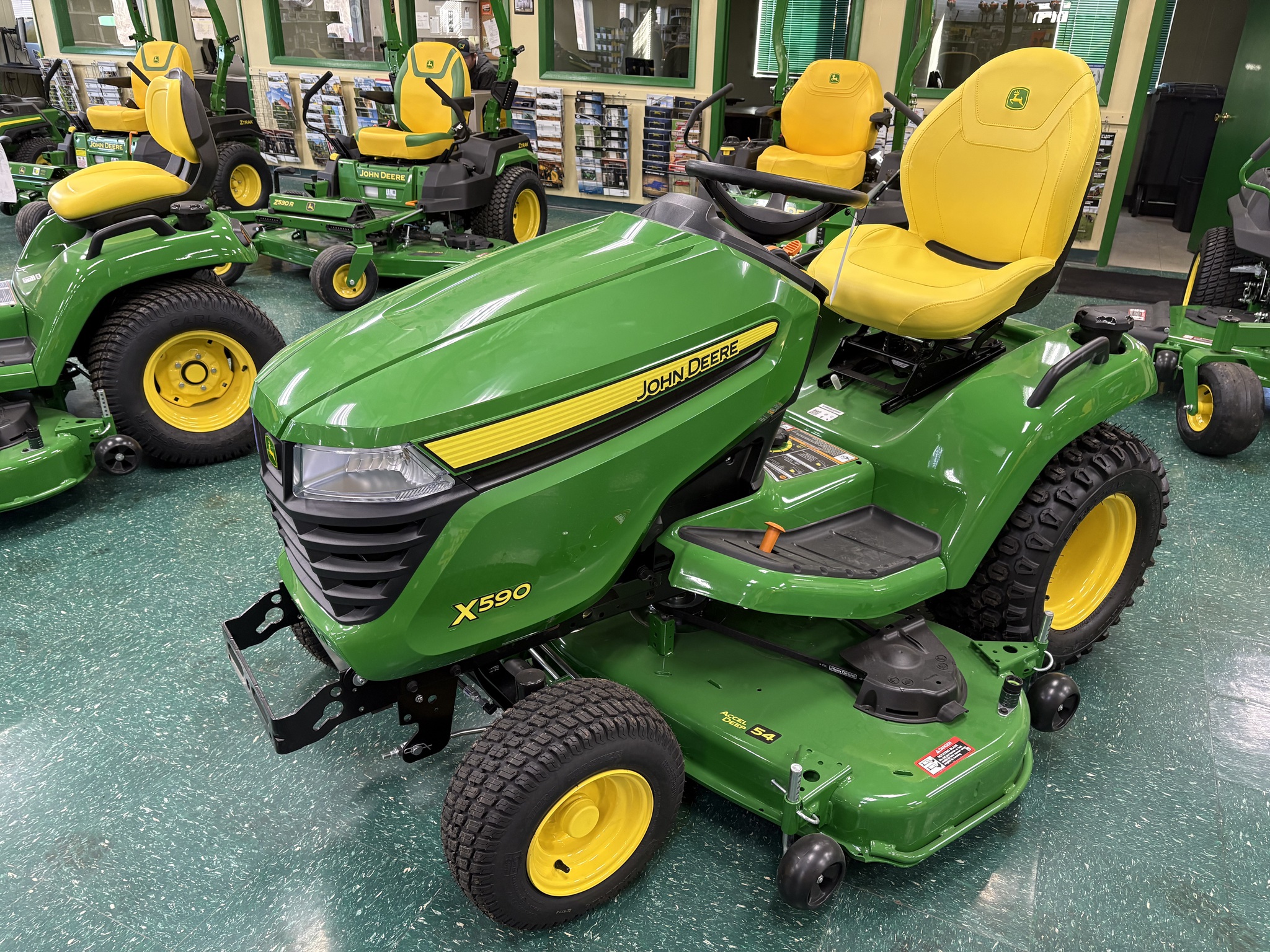 2025 John Deere X590 Image 7