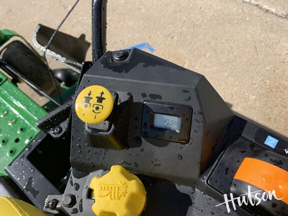 Photo of 2024 John Deere Z325E