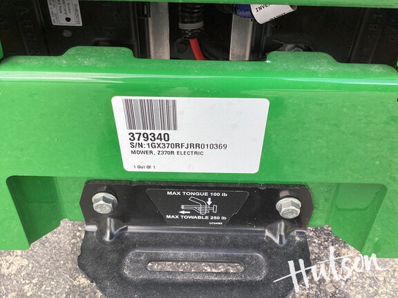 Photo of 2024 John Deere Z370R ELECTRIC