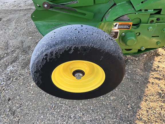 2024 John Deere 561M - Photo9