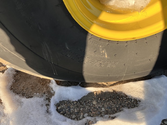 2024 John Deere 561M - Photo12