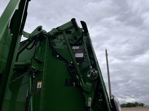2024 John Deere 561M - Photo18