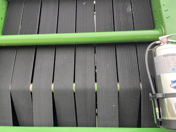 2024 John Deere 561M - Photo24