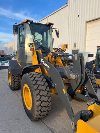 Photo of a 2025 John Deere 444 G