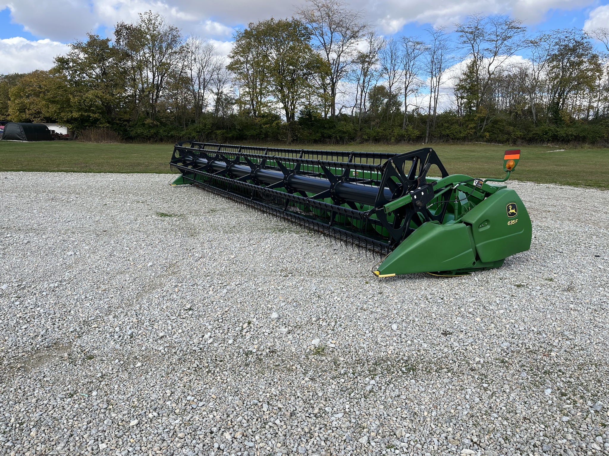 2009 John Deere 635F Image 1