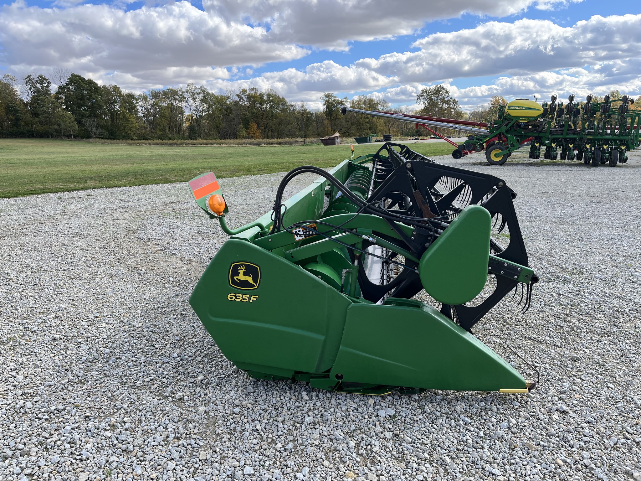 2009 John Deere 635F Image 6