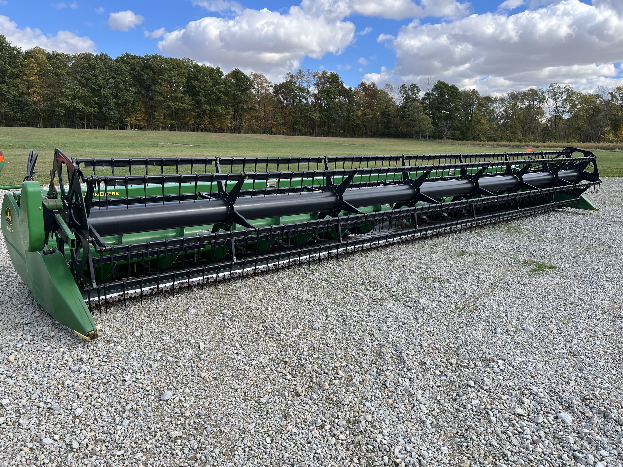 2009 John Deere 635F Image 8