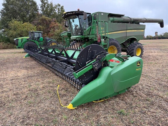 Photo of 2020 John Deere 740FD