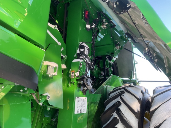 Used 2025 John Deere S7 800 Combines at Horizon Ag & Turf in Westlock, AB - Photo9