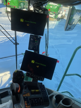 Used 2025 John Deere S7 800 Combines at Horizon Ag & Turf in Westlock, AB - Photo15