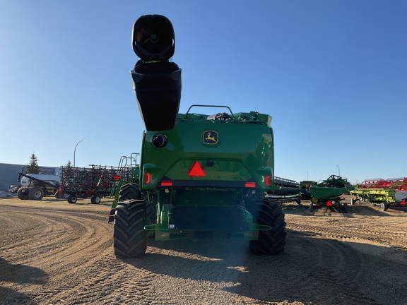 Used 2025 John Deere S7 800 Combines at Horizon Ag & Turf in Westlock, AB - Photo5