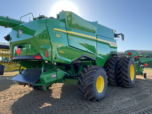 Used 2025 John Deere S7 800 Combines at Horizon Ag & Turf in Westlock, AB - Photo6