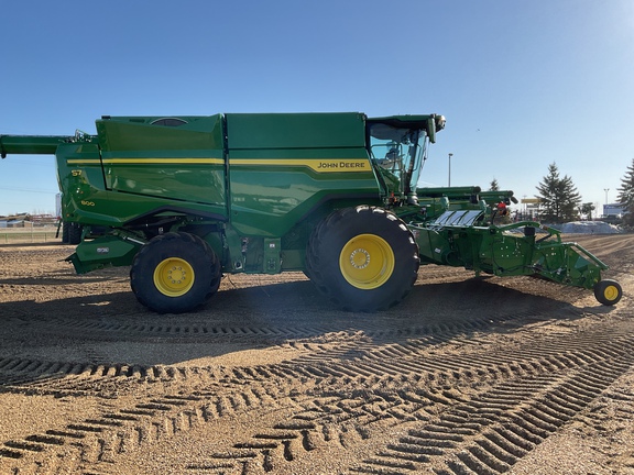Used 2025 John Deere S7 800 Combines at Horizon Ag & Turf in Westlock, AB - Photo7