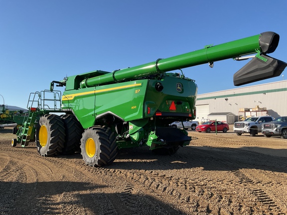 Used 2025 John Deere S7 800 Combines at Horizon Ag & Turf in Westlock, AB - Photo4