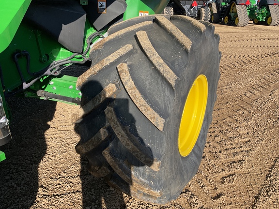 Used 2025 John Deere S7 800 Combines at Horizon Ag & Turf in Westlock, AB - Photo13