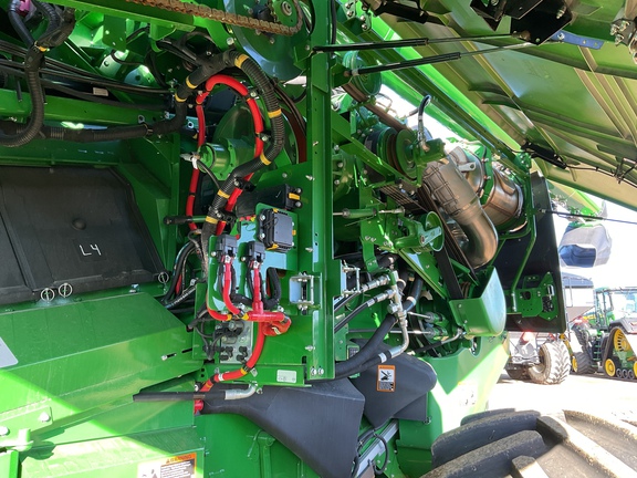 Used 2025 John Deere S7 800 Combines at Horizon Ag & Turf in Westlock, AB - Photo14
