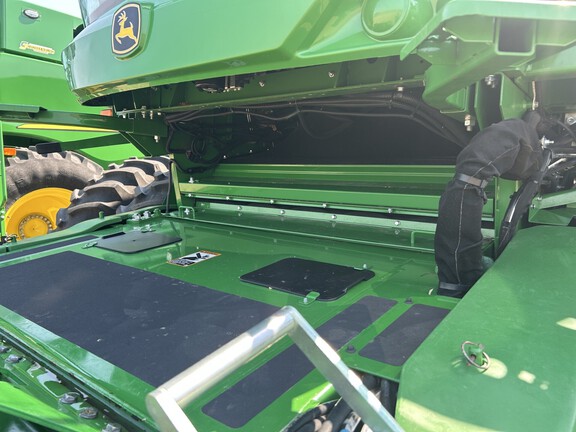 2023 John Deere S760 (18th thumbnail)