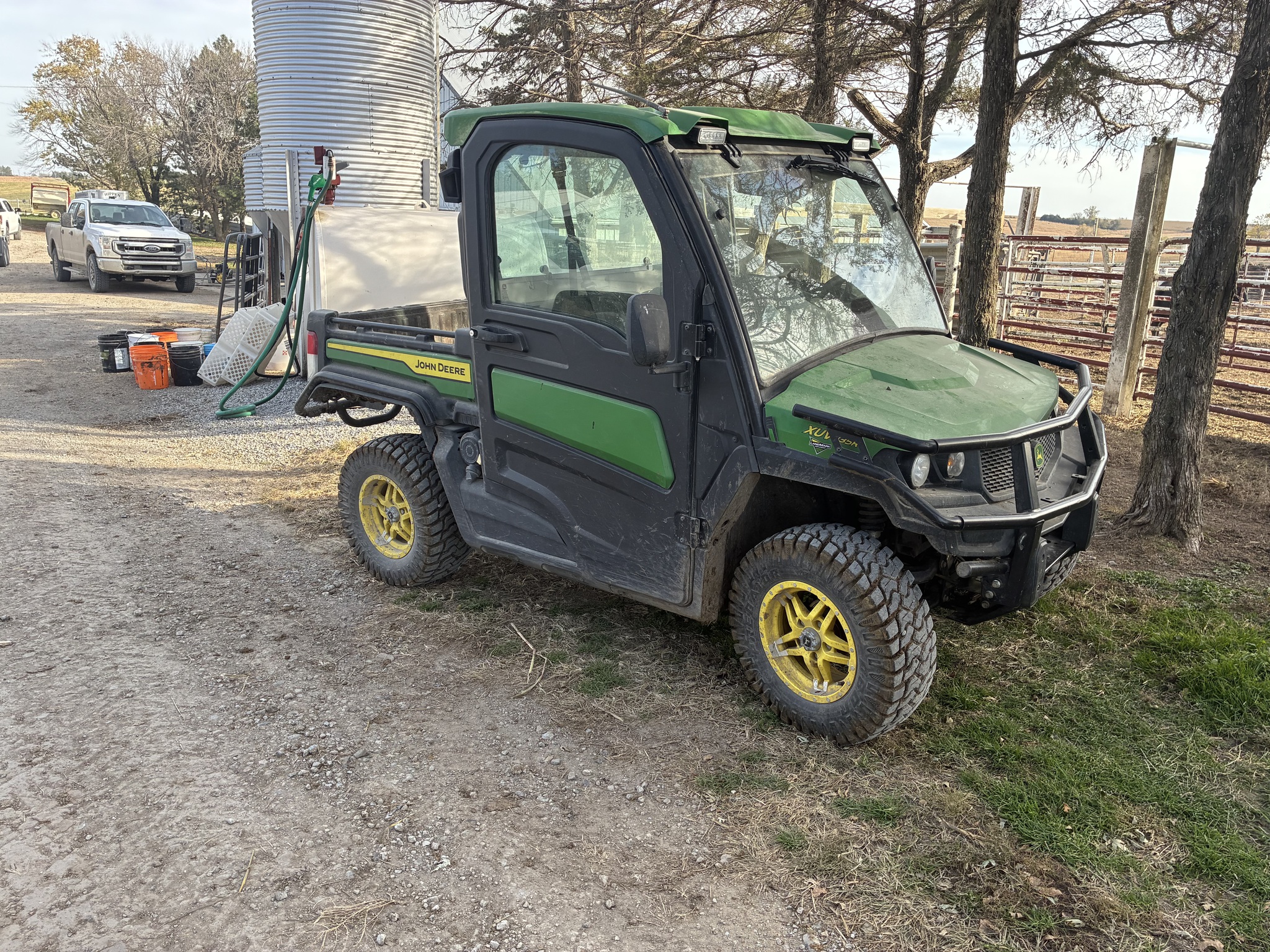 2023 John Deere XUV 835R Image 1