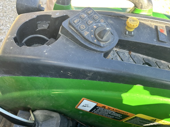 Photo of 2015 John Deere 4066R