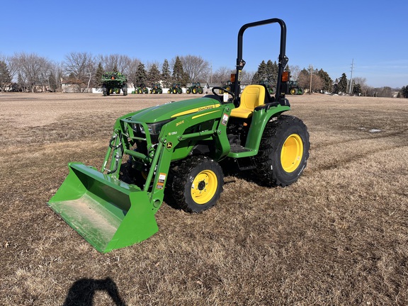 2025 John Deere 3038E - Photo2