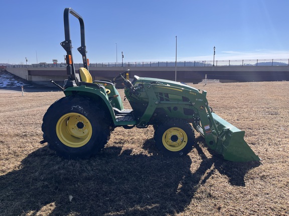 2025 John Deere 3038E - Photo5