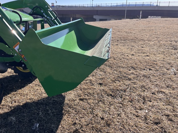 2025 John Deere 3038E - Photo35