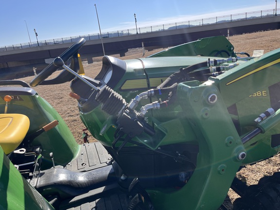 2025 John Deere 3038E - Photo37