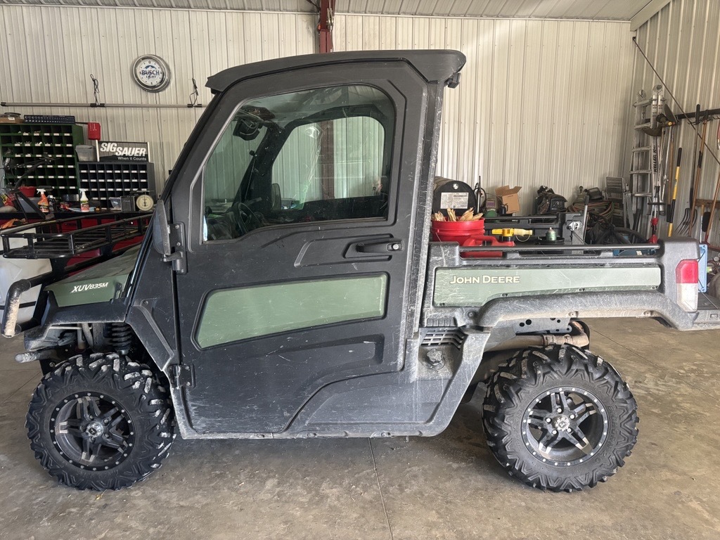 2022 John Deere XUV 835M Image 1