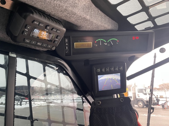 2024 John-Deere 325G