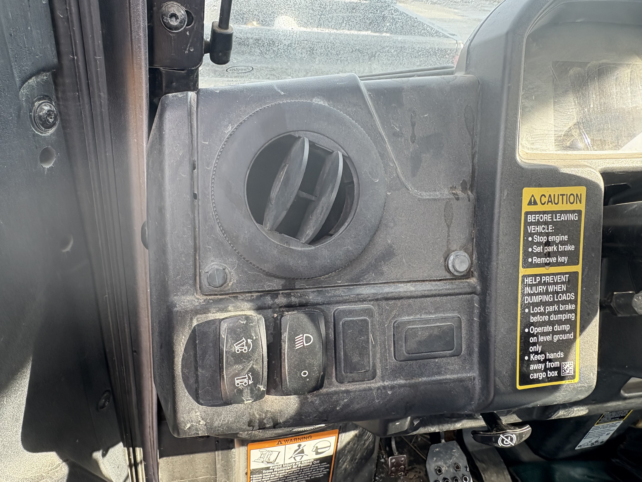 2020 John Deere XUV 835M Image 15