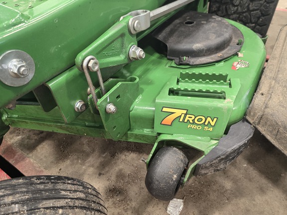 2025 John Deere Z950R - Photo6