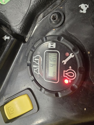 2025 John Deere Z950R - Photo7