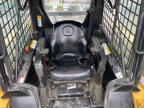 2002 John Deere 250 - Photo9