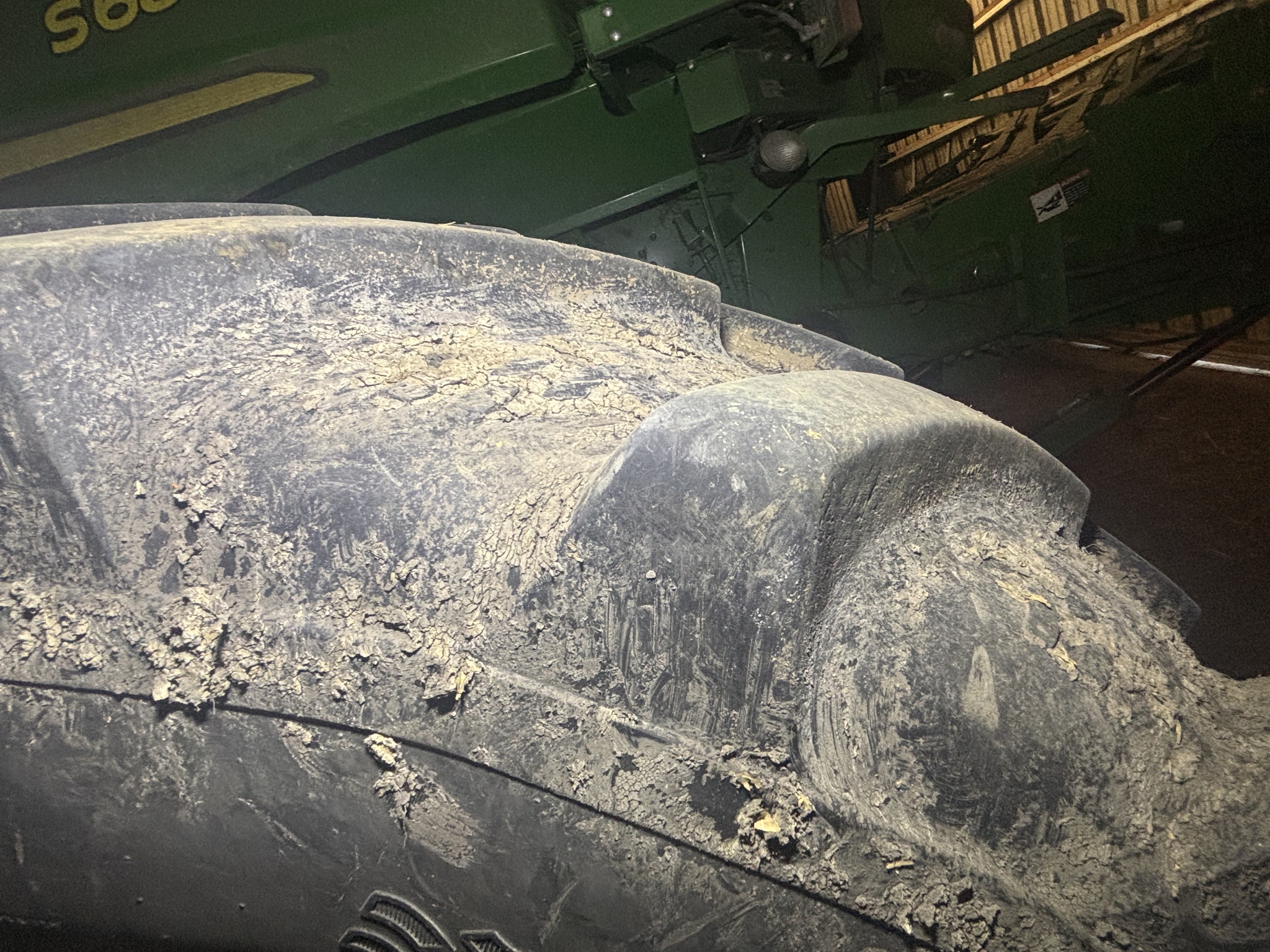 2012 John Deere S680 Image 13