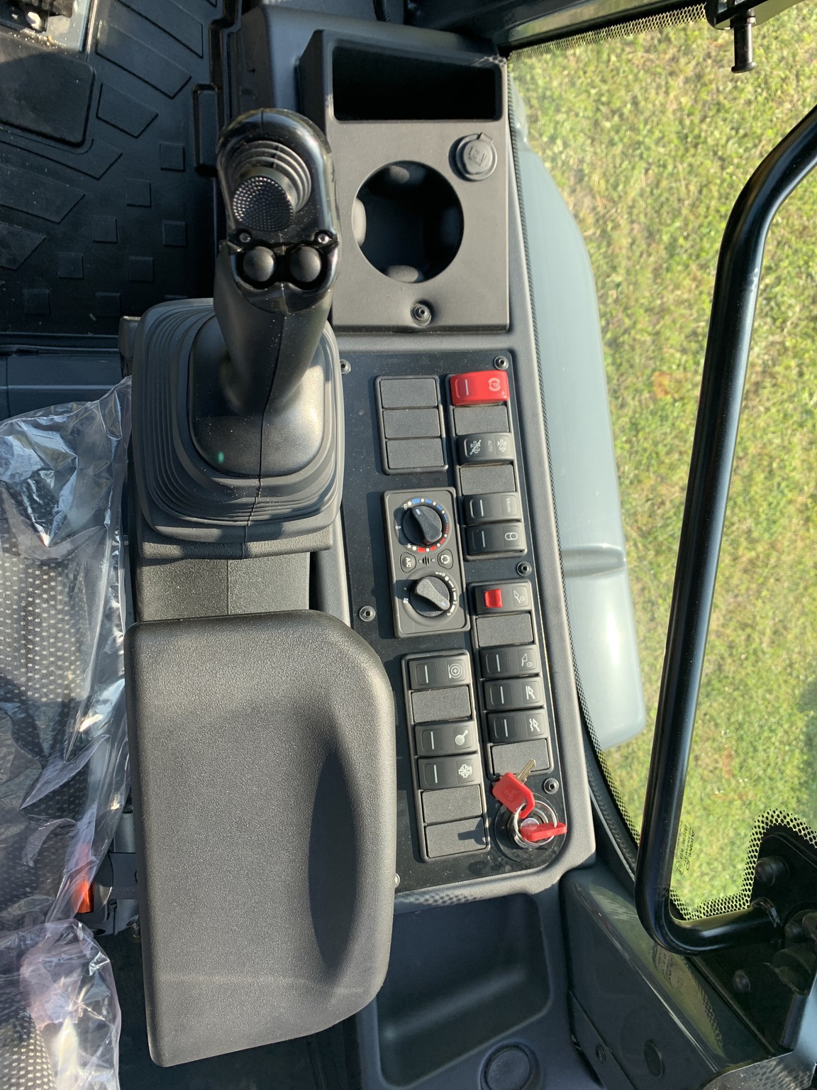 John Deere 244 P Image 9