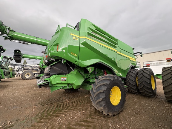 Used 2025 John Deere X9 1000 Combines at Horizon Ag & Turf in Vermilion, AB - Photo4
