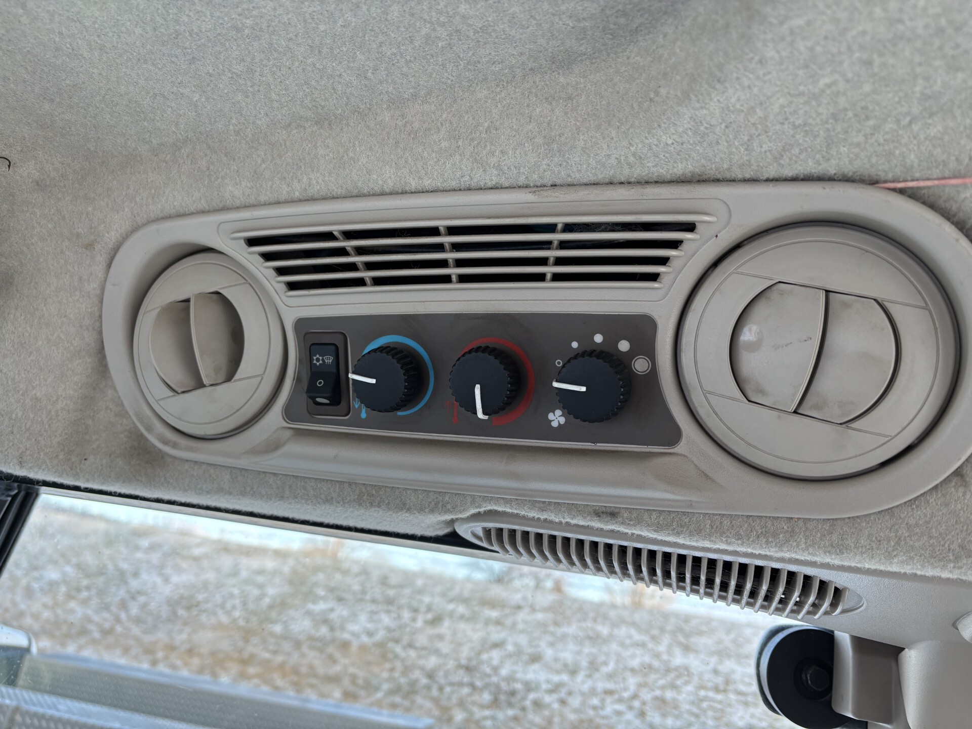 Used 2014 John Deere 5085E Utility Tractors at Koenig Equipment in Germantown, OH - PhotoXL13