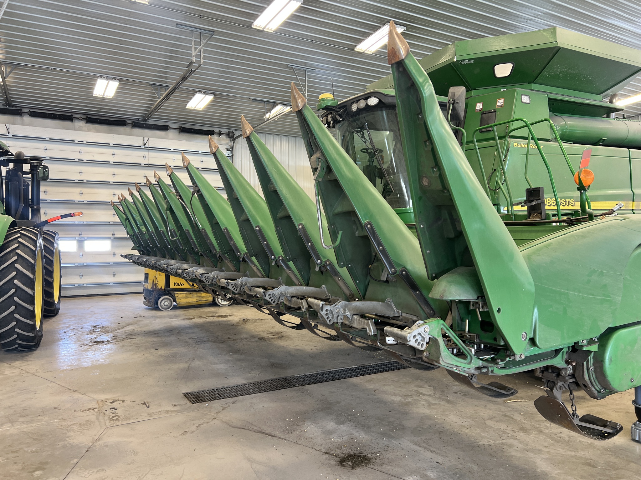 2008 John Deere 612C Image 2