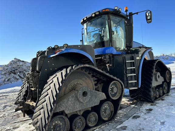 Used 2017 New Holland T9.645 SmartTrax Track Tractors at Horizon Ag & Turf in St. Paul, AB - Photo1