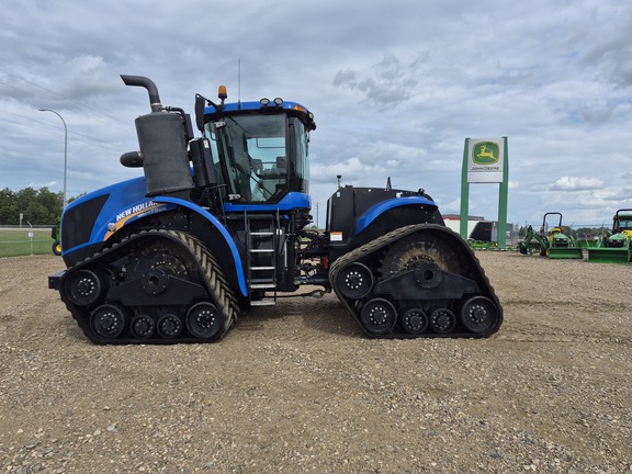 Used 2017 New Holland T9.645 SmartTrax Track Tractors at Horizon Ag & Turf in St. Paul, AB - Photo2