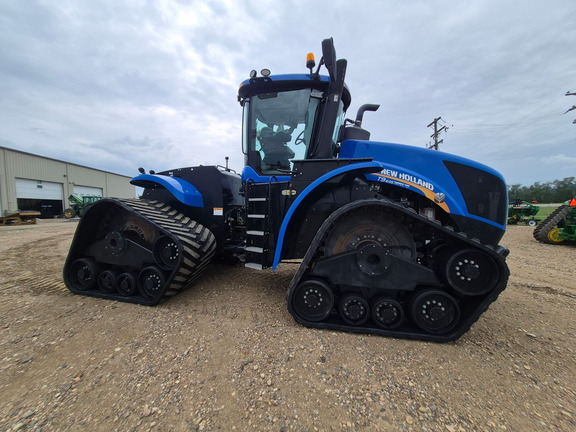 Used 2017 New Holland T9.645 SmartTrax Track Tractors at Horizon Ag & Turf in St. Paul, AB - Photo4