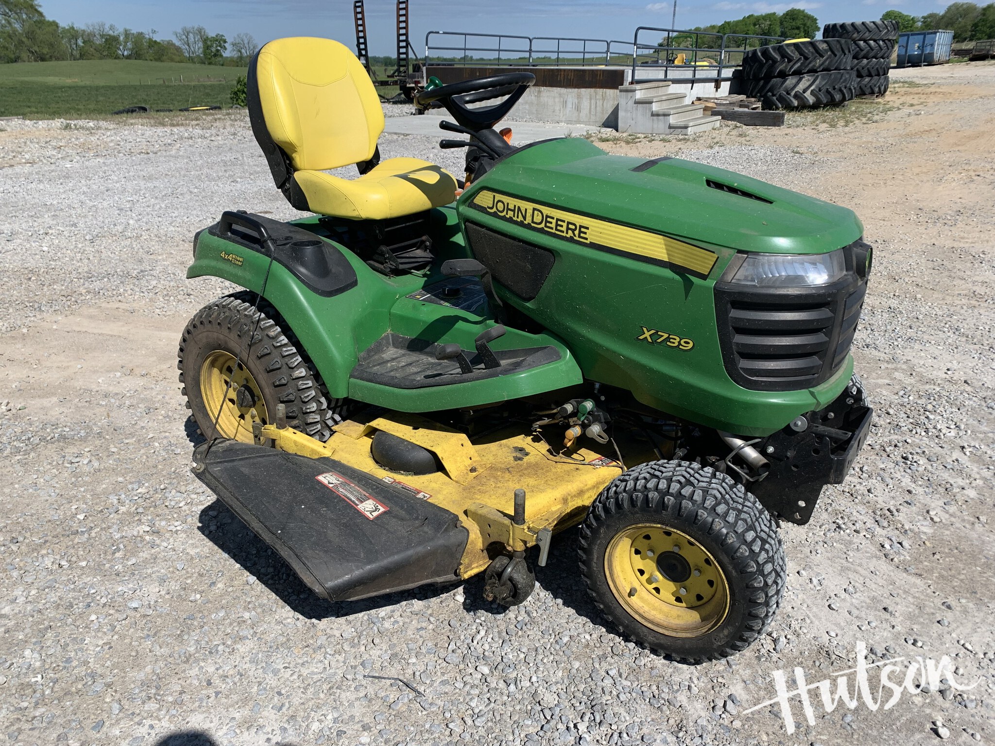 2017 John Deere X739