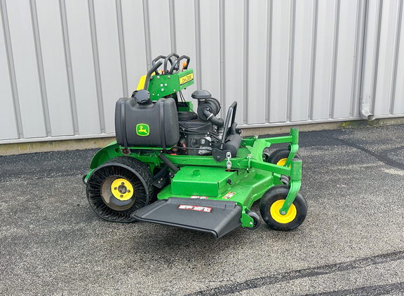 2023 John-Deere 661R